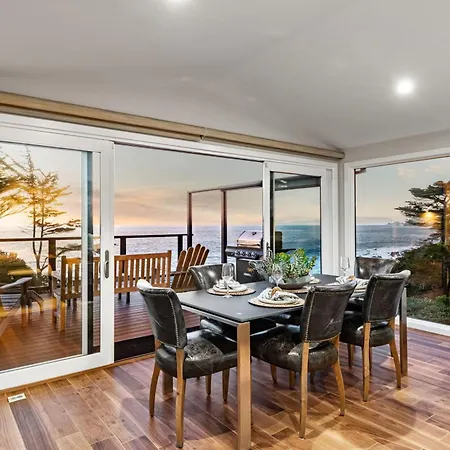 Entire Private Coastal Retreat - Spectacular Ocean Views Whot Tub Villa